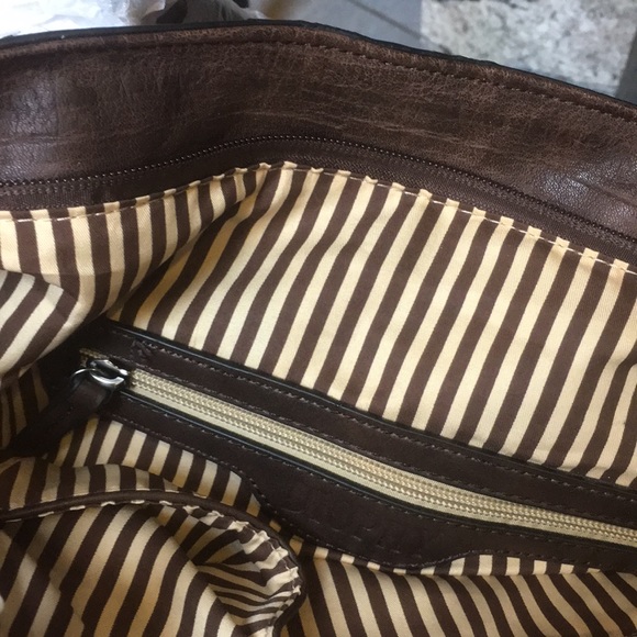 SOLD🤗🤗🤗🤗High Quality Brown PU Tote - Picture 5 of 7